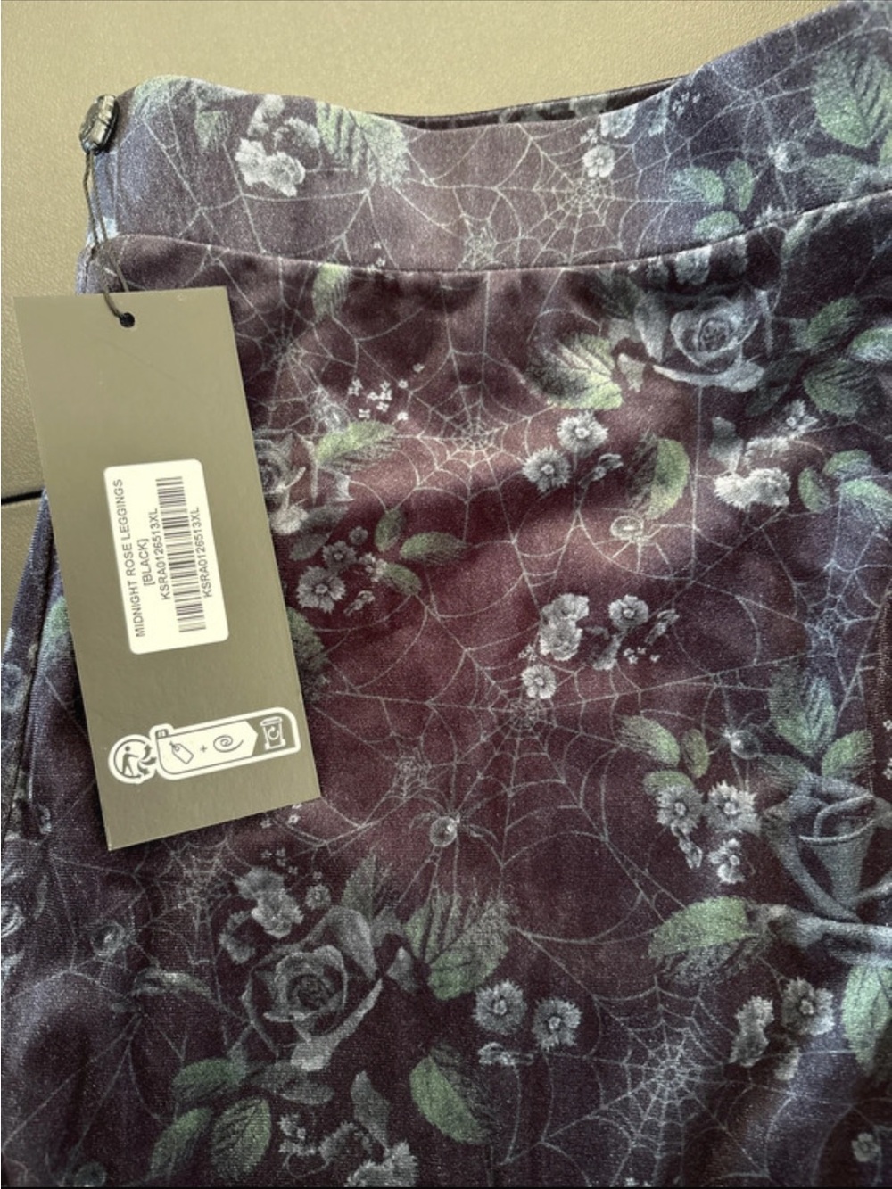 #KS310 - NWT - Killstar Velour Midnight Rose Leggings - 4XL - Picture 2 of 5